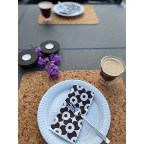 Minimalistisk borddækning — idéer og tips
